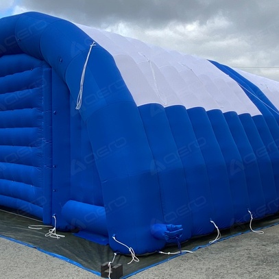 Ангар с постоянным поддувом 10м.*8м.*4м., с надувными воротами - Производственное предприятие АЭРО - Пневмокаркасные шатры и палатки,  надувные рекламные конструкции, надувные сцены, арки  и пневмокостюмы
